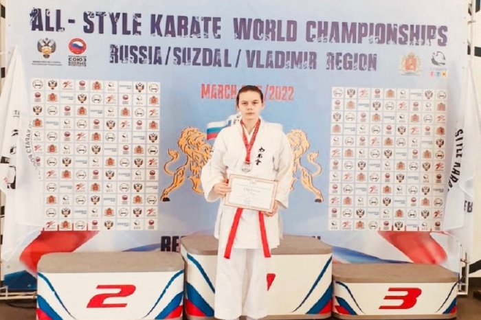 Вице-чемпионка мира всестилевому каратэ из Заводоуковска