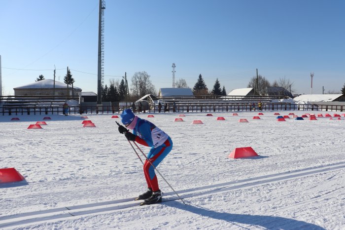 Первенство по лыжным гонкам среди спортсменов возрастной категории (мальчики, девочки 13-14).