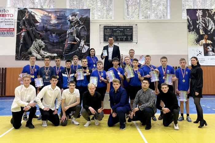 Первенство Заводоуковского городского округа по гиревому спорту, памяти - Новозаимцев, Героя Советского Союза В.М. Важенина, кавалера ордена Мужества (посмертно) А.О. Петрова.